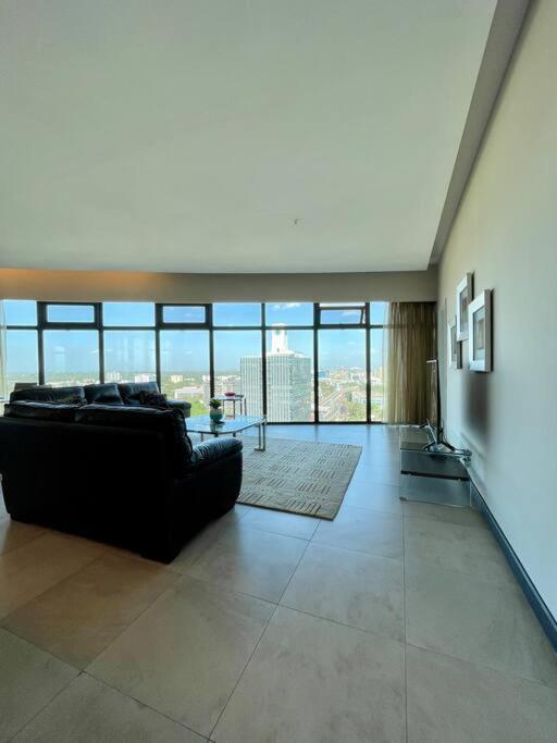 City View Apartment Nestled In The Heart Of Nbo ナイロビ エクステリア 写真