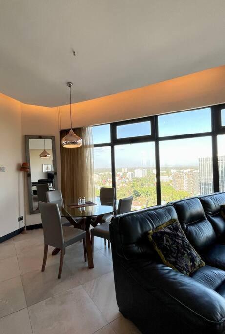 City View Apartment Nestled In The Heart Of Nbo ナイロビ エクステリア 写真